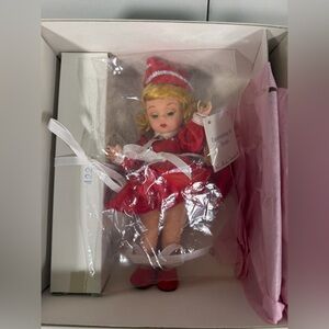 MADAME ALEXANDER  DOLL ENTERTAINING THE TROOPS #17550 W/ MICROPHONE AND BOX